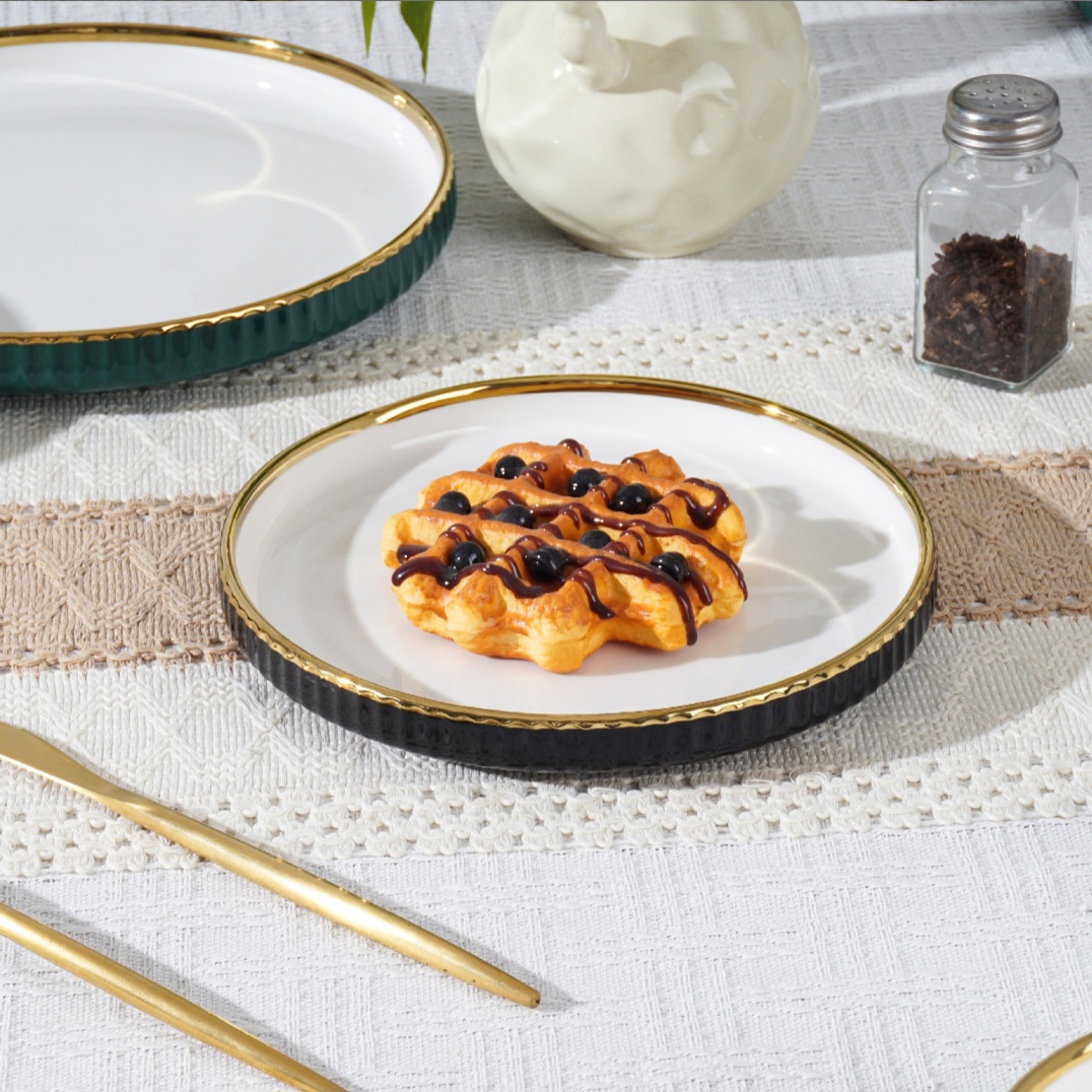 32-Piece Ribbed Gray Ceramic Dinnerware Set with Gold Rim – Modern Luxury Tableware Collection for 6 Persons - Image 4